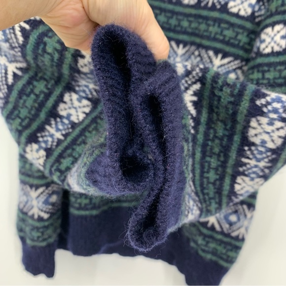 Vintage Columbia Men’s 100% Wool Fair Isle Sweater V-Neck Fuzzy Stripe Sz Large - Picture 7 of 16